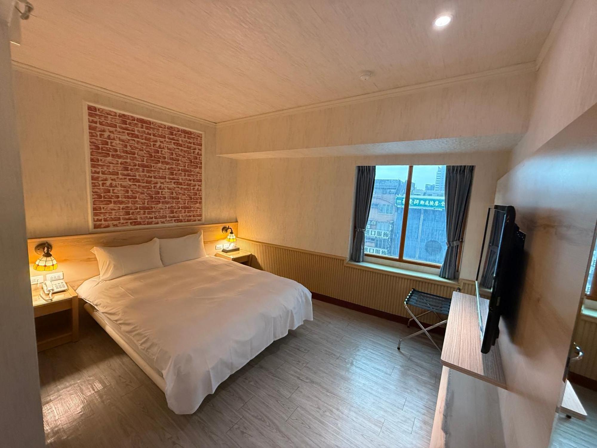 Sung Tai Hotel Kaohsiung Buitenkant foto