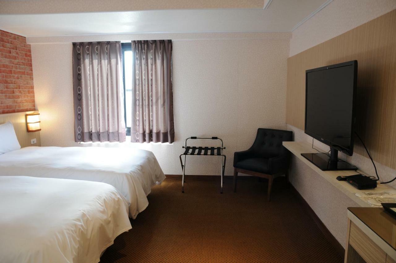 Sung Tai Hotel Kaohsiung Buitenkant foto