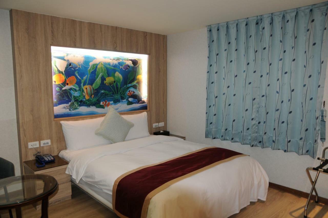 Sung Tai Hotel Kaohsiung Buitenkant foto