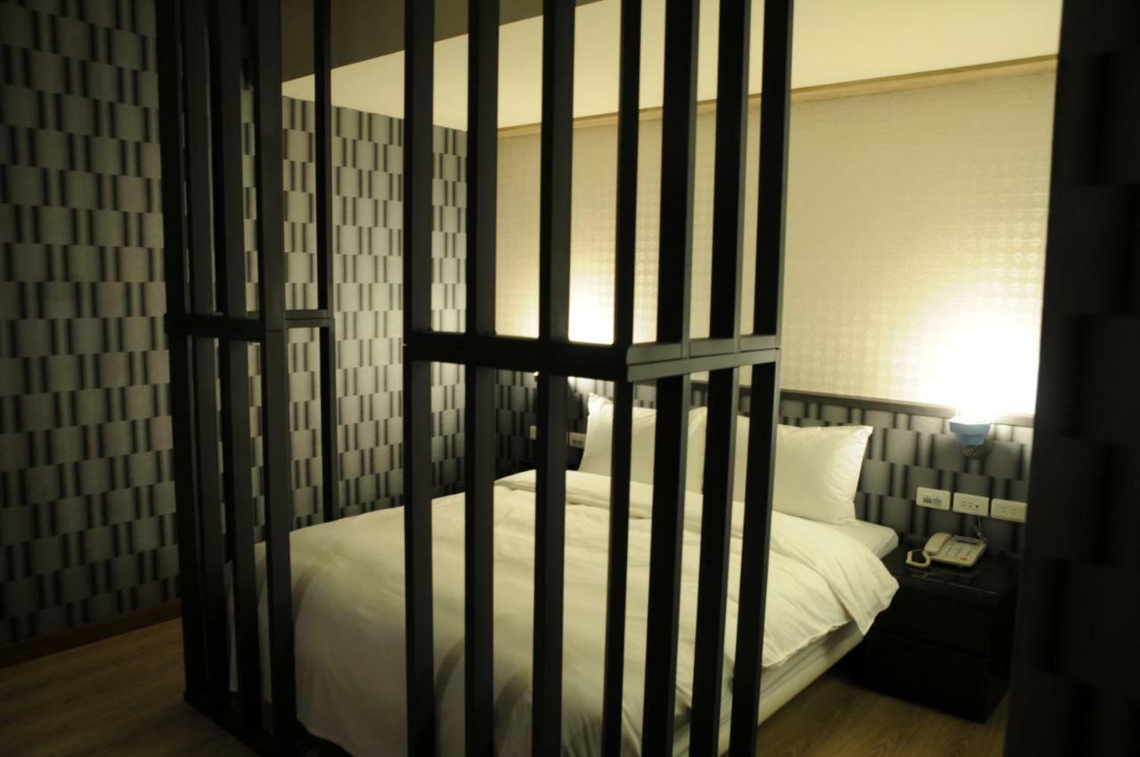 Sung Tai Hotel Kaohsiung Buitenkant foto